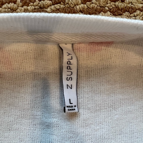 Z supply light weight sweatshirt. Super soft - Picture 5 of 5